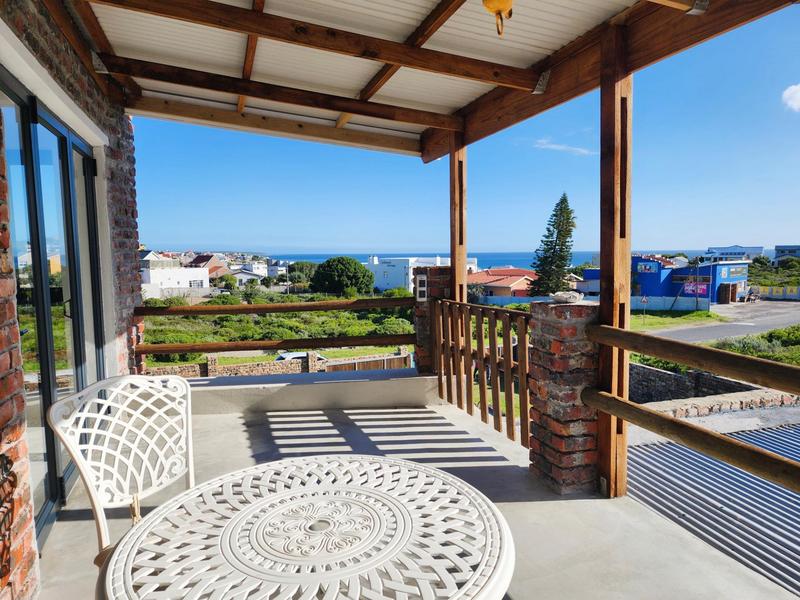 4 Bedroom Property for Sale in De Kelders Western Cape